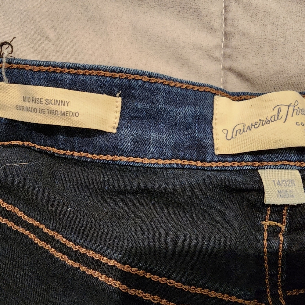 Universal Thread Jeans - Picture 3 of 3